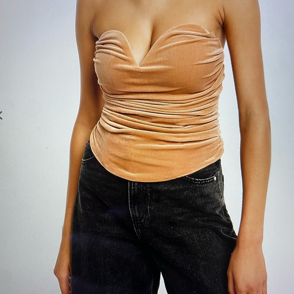 Body contour top